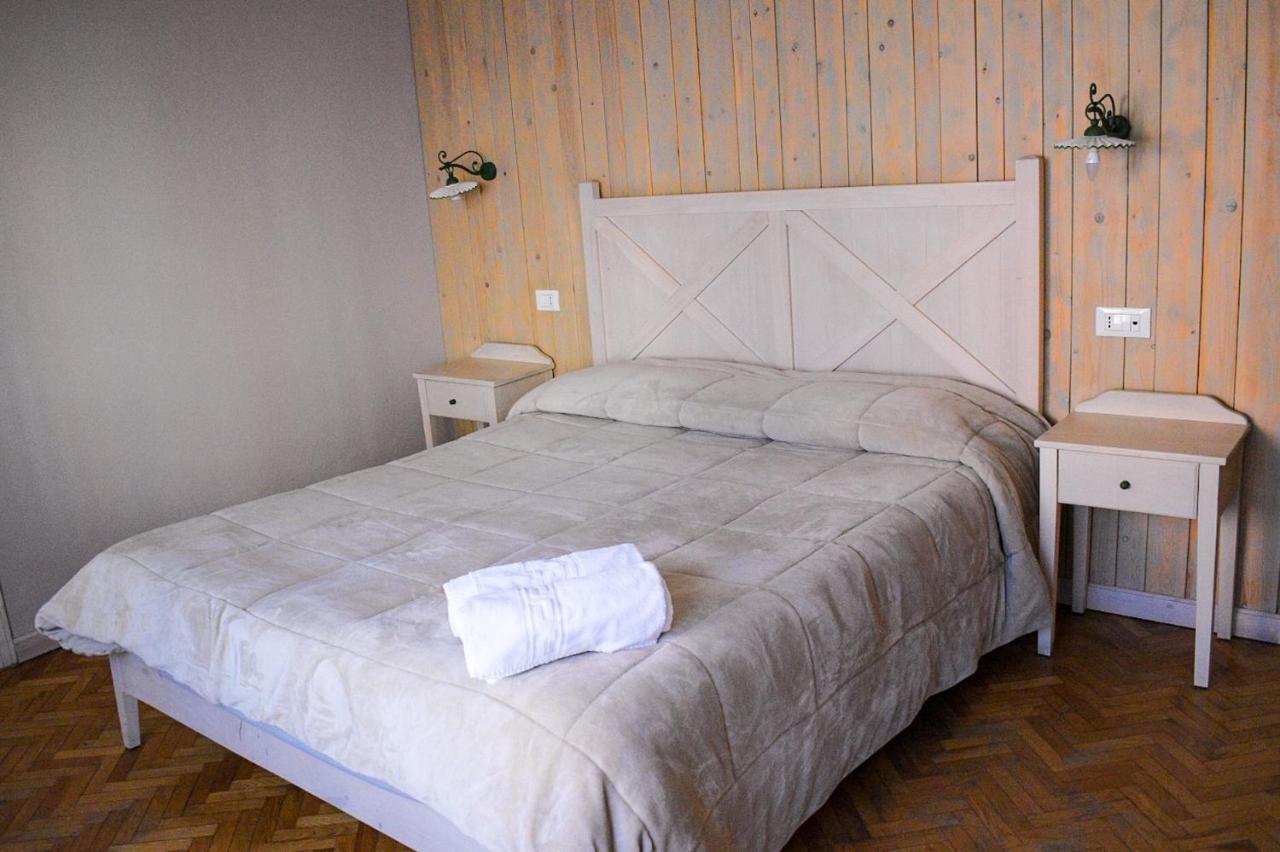 Lo Sciatore Hotel & Restaurant Камилятело Силано Екстериор снимка