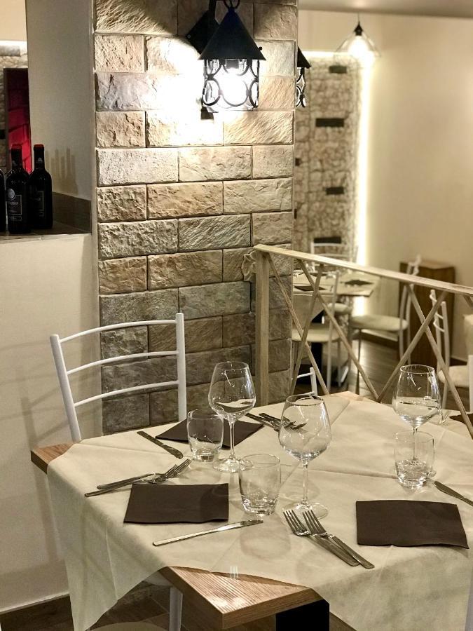 Lo Sciatore Hotel & Restaurant Камилятело Силано Екстериор снимка