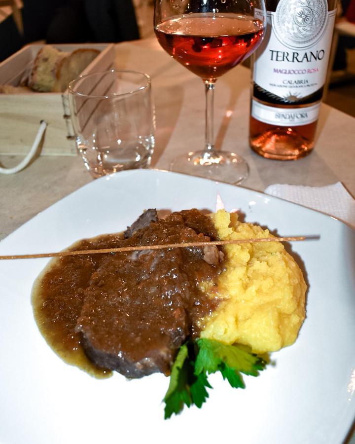 Lo Sciatore Hotel & Restaurant Камилятело Силано Екстериор снимка