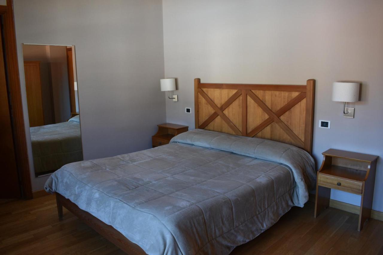 Lo Sciatore Hotel & Restaurant Камилятело Силано Екстериор снимка